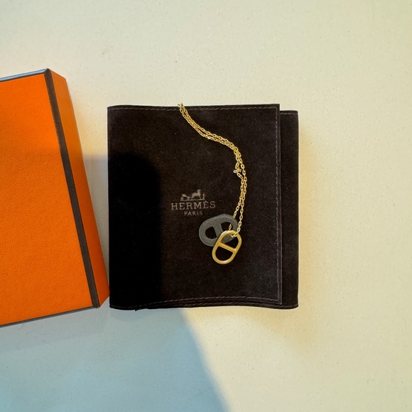 Hermès O'Maillon Pendant Necklace Black (Noir) & Gold with Box - Picture 5 of 8